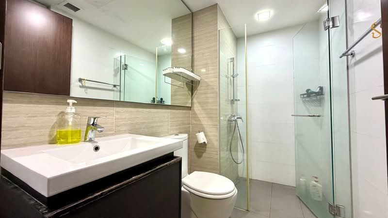 Riverparc Residence, 94 Punggol Drive, 3 Bedrooms, 1,227 sqft, Executive Condominium For Sale, by Aina Lie 李艾娜, 500232310 - Bathroom - PropertyGuru.com.sg