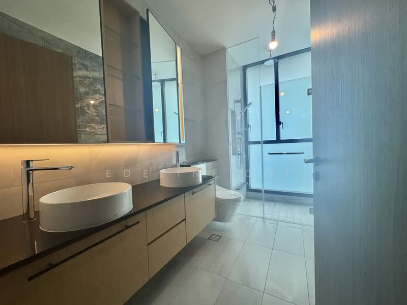 Belgravia Ace, 100 Belgravia Drive, 5 Bedrooms, 4,370 sqft, Semi-Detached House For Sale, by Edeline Ooi, 500232314 - Bathroom - PropertyGuru.com.sg