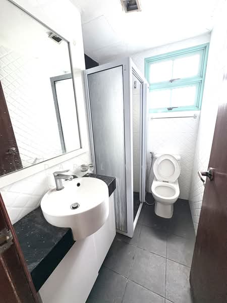 Ballota Park Condo, 152 Mariam Way, Room Rental, 120 sqft, Condominium For Rent, by Daryl Wong, 500232315 - Bathroom - PropertyGuru.com.sg