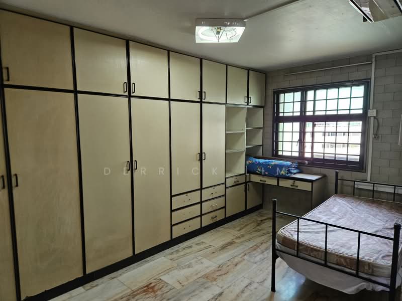 51 Lorong 6 Toa Payoh, 51 Lorong 6 Toa Payoh, 2 Bedrooms, 678 sqft, HDB Flat For Sale, by Derrick Lim, 500232321 - Bedroom - PropertyGuru.com.sg