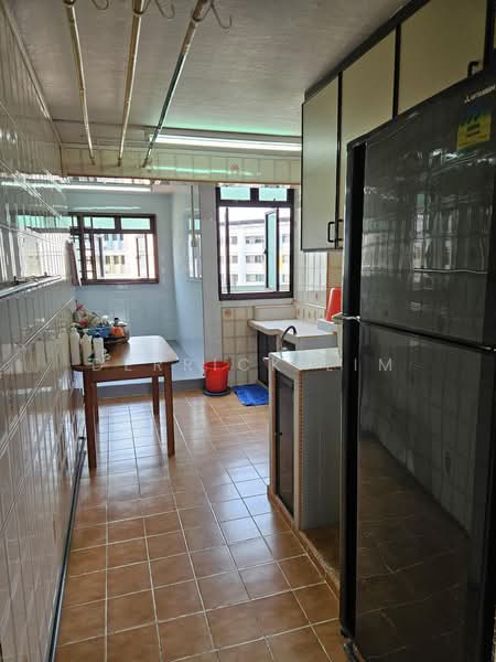 51 Lorong 6 Toa Payoh, 51 Lorong 6 Toa Payoh, 2 Bedrooms, 678 sqft, HDB Flat For Sale, by Derrick Lim, 500232321 - Kitchen - PropertyGuru.com.sg