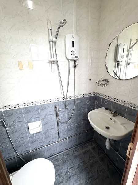 Ballota Park Condo, 152 Mariam Way, Room Rental, 100 sqft, Condominium For Rent, by Daryl Wong, 500232328 - Bathroom - PropertyGuru.com.sg