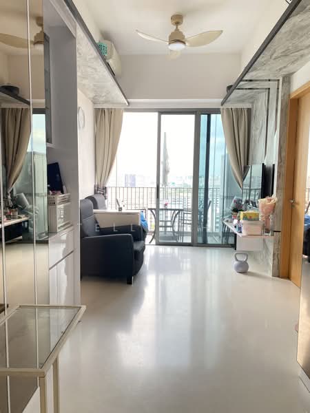 Tre Residences, 7 Geylang East Avenue 1, 2 Bedrooms, 700 sqft, Condominium For Sale, by Stella Thio, 500232341 - Living Room - PropertyGuru.com.sg