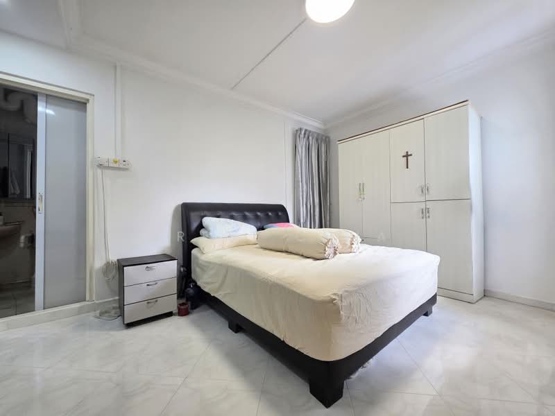204A Compassvale Drive, 204A Compassvale Drive, 3 Bedrooms, 1,184 sqft, HDB Flat For Sale, by Brett Chua, 500232354 - Bedroom - PropertyGuru.com.sg