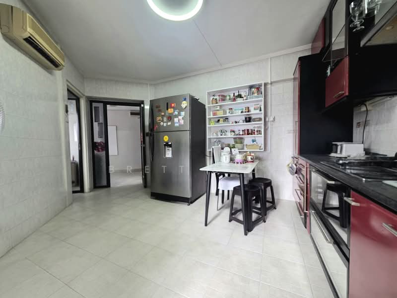 204A Compassvale Drive, 204A Compassvale Drive, 3 Bedrooms, 1,184 sqft, HDB Flat For Sale, by Brett Chua, 500232354 - Kitchen - PropertyGuru.com.sg