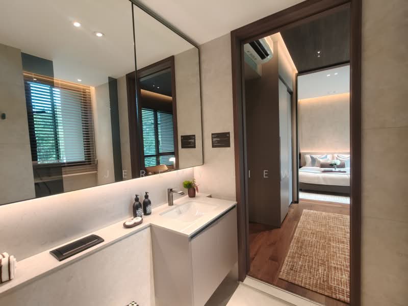 Dunearn House, 764 Dunearn Road, 4 Bedrooms, 1,378 sqft, Condominium For Sale, by Jeremy Liew, 500232362 - Bathroom - PropertyGuru.com.sg