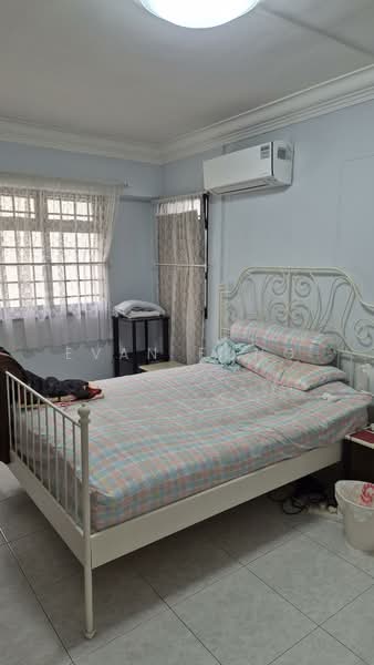 329 Sembawang Close, 329 Sembawang Close, 3 Bedrooms, 1,087 sqft, HDB Flat For Sale, by Evan Fong, 500232365 - Bedroom - PropertyGuru.com.sg