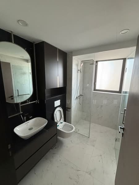 One Bernam, 1 Bernam Street, 2 Bedrooms, 872 sqft, Condominium For Rent, by Anni Kum 甘岸霓, 500232373 - Bathroom - PropertyGuru.com.sg