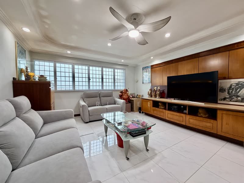 144 Tampines Street 12, 144 Tampines Street 12, 3 Bedrooms, 1,119 sqft, HDB Flat For Sale, by Eric Ee, 500232375 - Living Room - PropertyGuru.com.sg