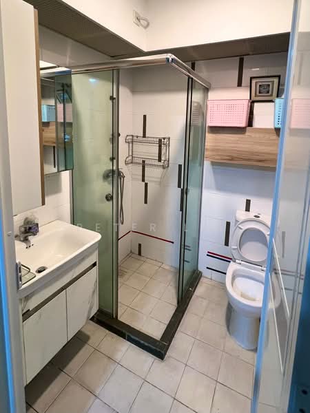 487 Admiralty Link, 487 Admiralty Link, 3 Bedrooms, 1,033 sqft, HDB Flat For Sale, by Peter Lee, 500232382 - Bathroom - PropertyGuru.com.sg