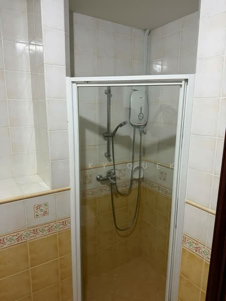 52 Tanah Merah Kechil Rd, Singapore 466684, Tanah Merah Kechil Rd, Room Rental, 100 sqft, Bungalow House For Rent, by Jacky Quek, 500232384 - Bathroom - PropertyGuru.com.sg