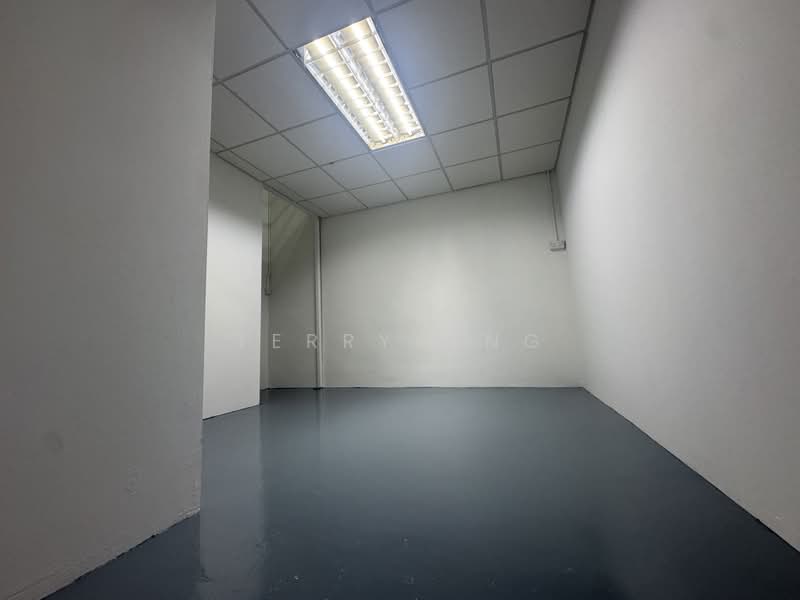Pemimpin Industrial Building, 63 Jalan Pemimpin, 1,540 sqft, Light Industrial (B1) For Rent, by Terry Ong, 500232385 - Interior - CommercialGuru.com.sg