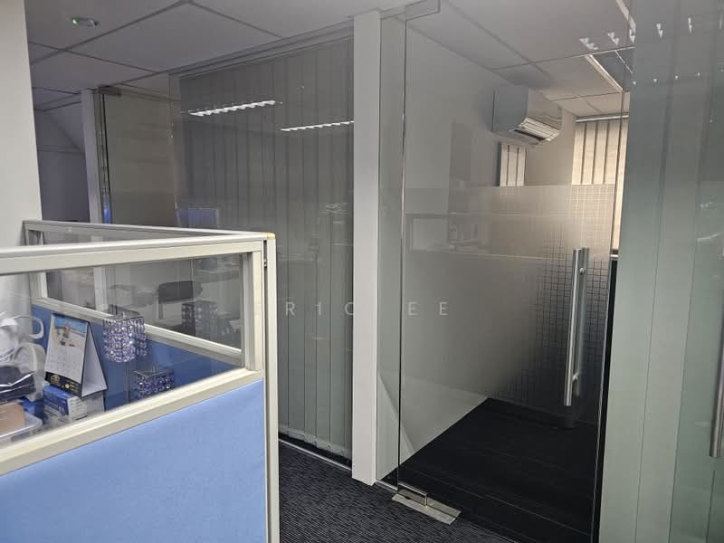 Wcega Tower, 21 Bukit Batok Crescent, 969 sqft, Light Industrial (B1) For Sale, by Eric Ee, 500232392 - Interior - CommercialGuru.com.sg