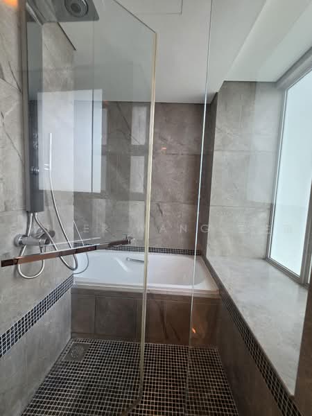The Vision, 81 West Coast Crescent, 3 Bedrooms, 1,302 sqft, Condominium For Rent, by Esther Wang 王芝茵, 500232393 - Bathroom - PropertyGuru.com.sg