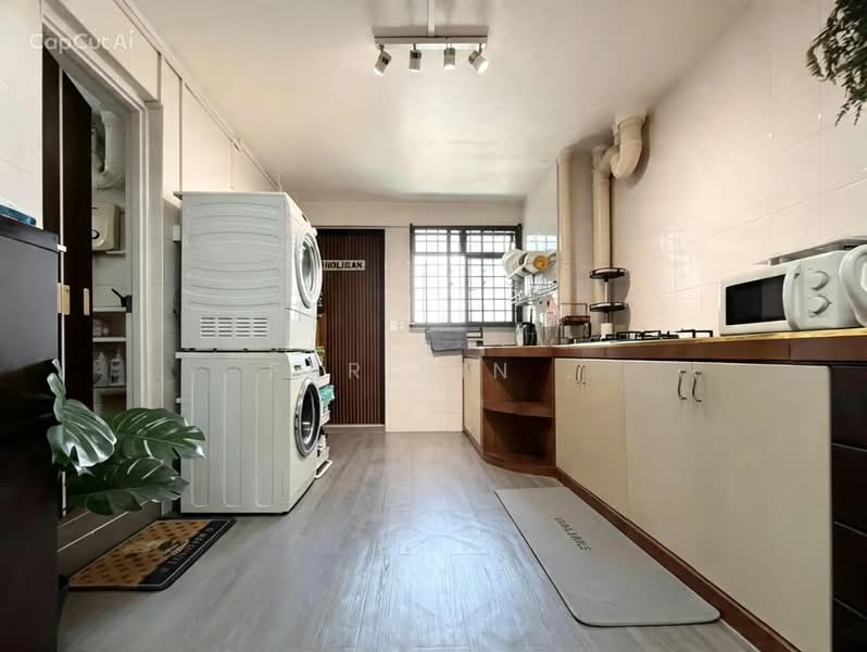 208 Boon Lay Place, 208 Boon Lay Place, 2 Bedrooms, 699 sqft, HDB Flat For Sale, by Farihin ., 500232397 - Kitchen - PropertyGuru.com.sg