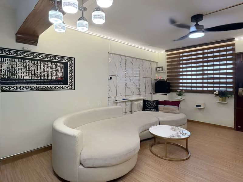 208 Boon Lay Place, 208 Boon Lay Place, 2 Bedrooms, 699 sqft, HDB Flat For Sale, by Farihin ., 500232397 - Living Room - PropertyGuru.com.sg