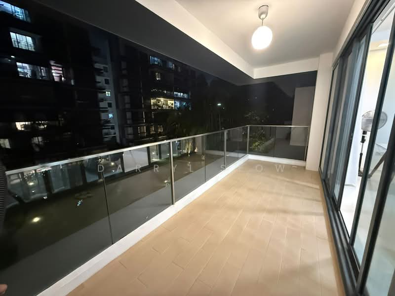 Hedges Park Condominium, 89 Flora Drive, 3 Bedrooms, 1,001 sqft, Condominium For Sale, by Darryl Seow, 500232409 - Balcony - PropertyGuru.com.sg