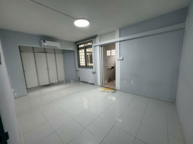 414 Pasir Ris Drive 6, 414 Pasir Ris Drive 6, 3 Bedrooms, 1,194 sqft, HDB Flat For Rent, by Mirza Amir, 500232420 - Master Bedroom - PropertyGuru.com.sg