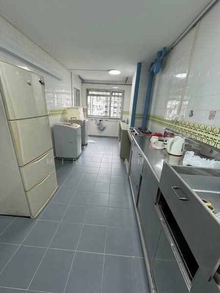 414 Pasir Ris Drive 6, 414 Pasir Ris Drive 6, 3 Bedrooms, 1,194 sqft, HDB Flat For Rent, by Mirza Amir, 500232420 - Kitchen - PropertyGuru.com.sg