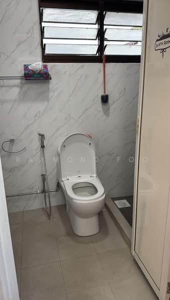 649 Woodlands Ring Road, 649 Woodlands Ring Road, 3 Bedrooms, 1,076 sqft, HDB Flat For Sale, by Raymond Foo, 500232435 - Bathroom - PropertyGuru.com.sg