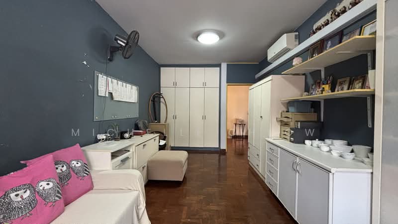 Your dream home with 3.5 storeys awaits you, Hougang / Punggol / Sengkang, 5 Bedrooms, 3,800 sqft, Semi-Detached House For Sale, by Michelle Cheow, 500232441 - Living Room - PropertyGuru.com.sg
