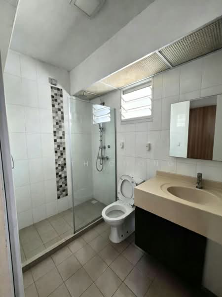 489C Choa Chu Kang Avenue 5, 489C Choa Chu Kang Avenue 5, Dairy Farm / Bukit Panjang / Choa Chu Kang, 3 Bedrooms, 1,216 sqft, HDB Flat For Sale, by Ruth Chong, 500232445 - Bathroom - PropertyGuru.com.sg