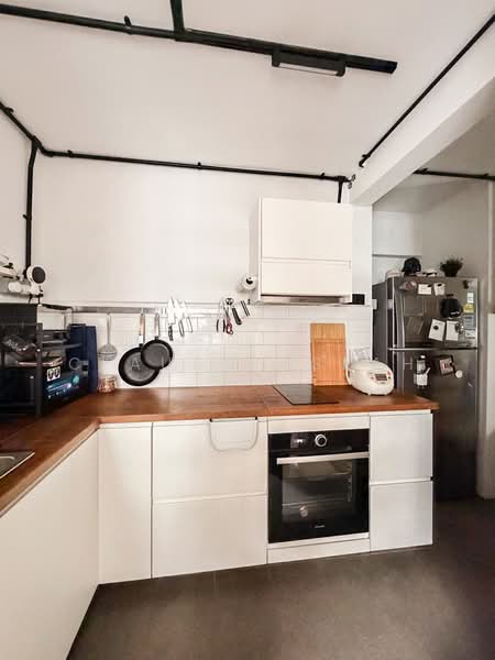 654 Senja Road, 654 Senja Road, 3 Bedrooms, 980 sqft, HDB Flat For Sale, by Clauson Seah, 500232456 - Kitchen - PropertyGuru.com.sg