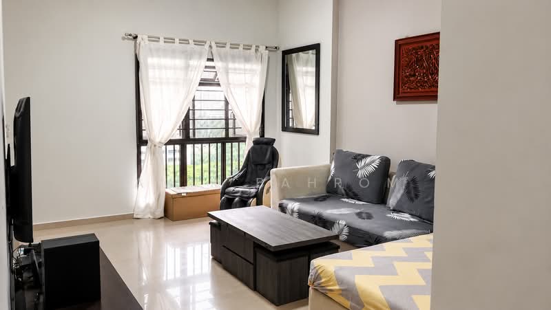 79A Toa Payoh Central, 79A Toa Payoh Central, 3 Bedrooms, 818 sqft, HDB Flat For Sale, by Amir Bahrom, 500232457 - Living Room - PropertyGuru.com.sg