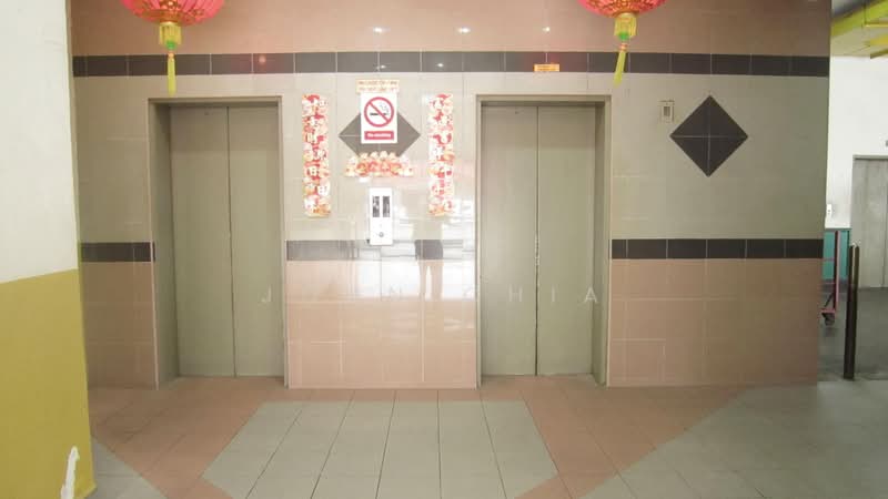 Valiant Industrial Building, 30 Kallang Pudding Road, 3,476 sqft, Light Industrial (B1) For Rent, by John Chia, 500232474 - Lobby - CommercialGuru.com.sg