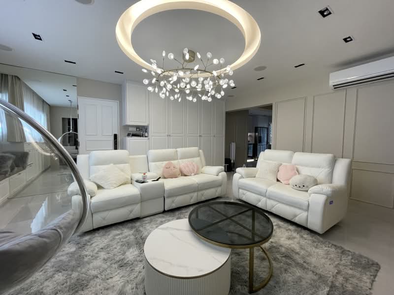 15 Joo Seng Road, 15 Joo Seng Road, 3 Bedrooms, 1,109 sqft, HDB Flat For Sale, by Shaun Tan, 500232475 - Living Room - PropertyGuru.com.sg