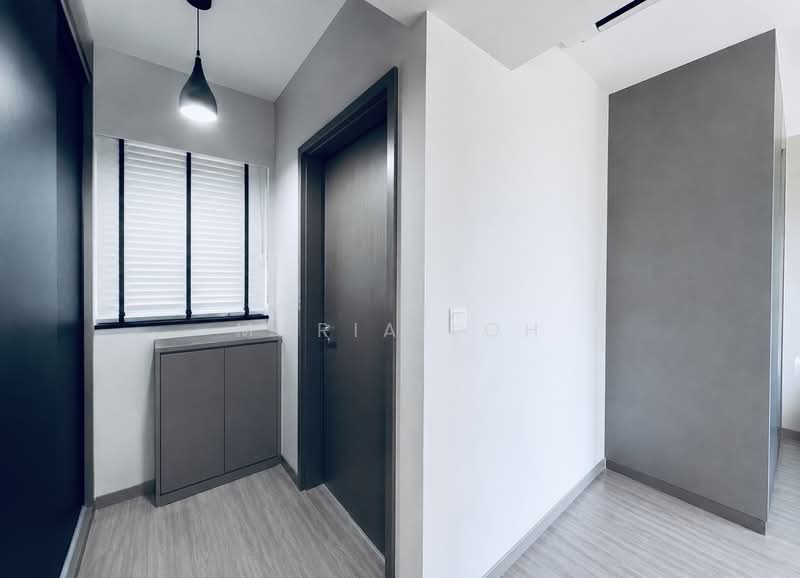 Bellewaters, 11 Anchorvale Crescent, 4 Bedrooms, 1,270 sqft, Condominium For Sale, by Maria Loh, 500232479 - walk in wardrobe - PropertyGuru.com.sg