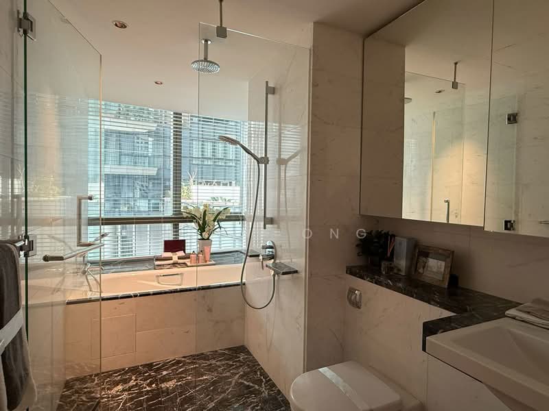 One Shenton, 1 Shenton Way, 4 Bedrooms, 5,350 sqft, Condominium For Sale, by Billy Ong, 500232482 - Bathroom - PropertyGuru.com.sg