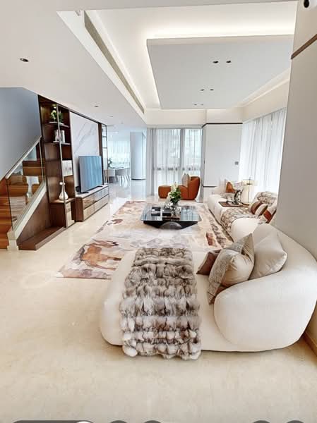 One Shenton, 1 Shenton Way, 4 Bedrooms, 5,350 sqft, Condominium For Sale, by Billy Ong, 500232482 - Living Room - PropertyGuru.com.sg