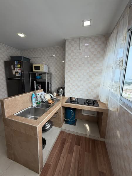24 Marsiling Drive, 24 Marsiling Drive, 2 Bedrooms, 721 sqft, HDB Flat For Rent, by Joseph Tan, 500232485 - Kitchen - PropertyGuru.com.sg