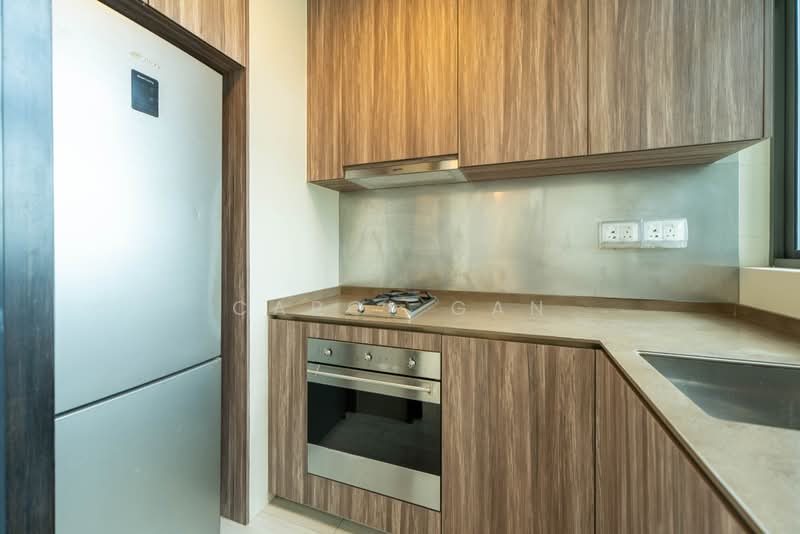 Principal Garden, 91 Prince Charles Crescent, 2 Bedrooms, 786 sqft, Condominium For Sale, by Carol Gan, 500232487 - Kitchen - PropertyGuru.com.sg