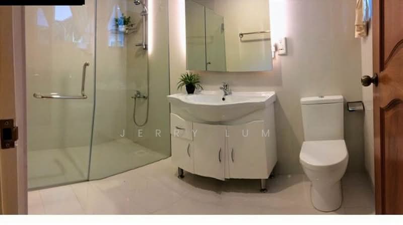 Binjai Park, , 5 Bedrooms, 9,000 sqft, Good Class Bungalow For Sale, by Jerry Lum, 500232494 - Bathroom - PropertyGuru.com.sg