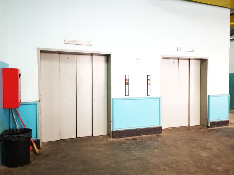 Valiant Industrial Building, 30 Kallang Pudding Road, 3,412 sqft, Light Industrial (B1) For Rent, by John Chia, 500232497 - Corridor - CommercialGuru.com.sg