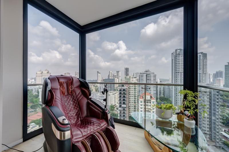 Verticus, 5 Jalan Kemaman, Balestier / Toa Payoh, 3 Bedrooms, 936 sqft, Condominium For Sale, by Ong Lin Khong, 500232517 - Balcony - PropertyGuru.com.sg
