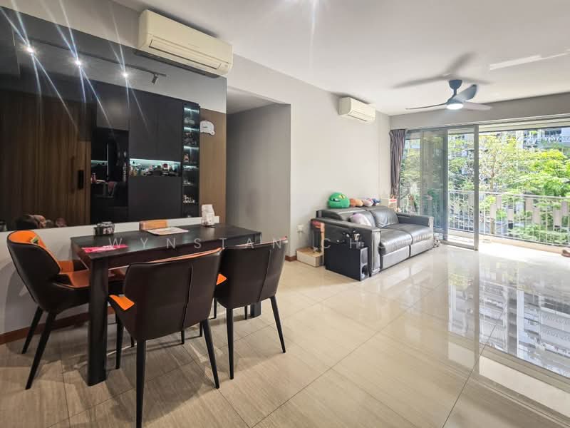 FLO Residence, 11 Punggol Field Walk, 3 Bedrooms, 969 sqft, Condominium For Sale, by Wynstan Chong, 500232523 - Living Room - PropertyGuru.com.sg