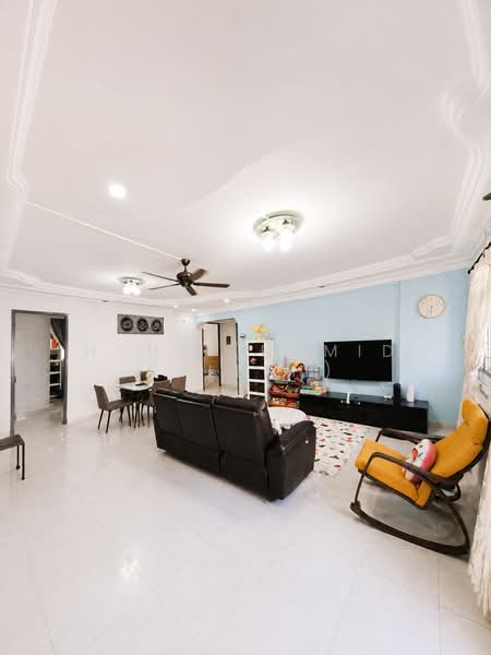 846 Jurong West Street 81, 846 Jurong West Street 81, 3 Bedrooms, 1,453 sqft, HDB Flat For Sale, by Hans (Hamid Salleh), 500232525 - Living Room - PropertyGuru.com.sg