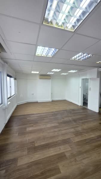 Textile Centre, 200 Jalan Sultan, Beach Road / Bugis / Rochor, 883 sqft, Office For Sale, by Alvin Lim, 500232527 - Interior - CommercialGuru.com.sg
