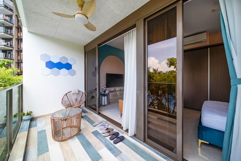 Seaside Residences, 16 Siglap Link, East Coast / Marine Parade, 1 Bedroom, 560 sqft, Apartment For Sale, by Harry Yap, 500232533 - Balcony - PropertyGuru.com.sg