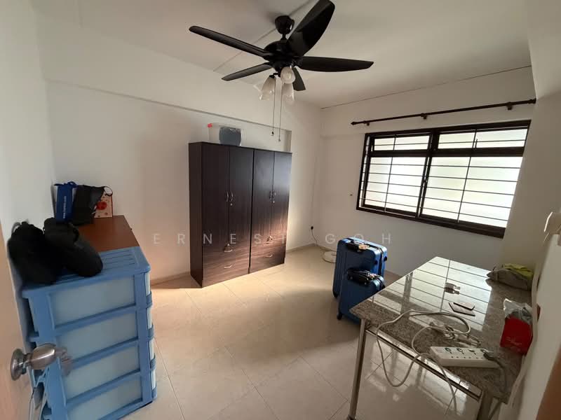 664 Jurong West Street 64, 664 Jurong West Street 64, 3 Bedrooms, 969 sqft, HDB Flat For Rent, by Ernest Goh, 500232535 - Bedroom - PropertyGuru.com.sg