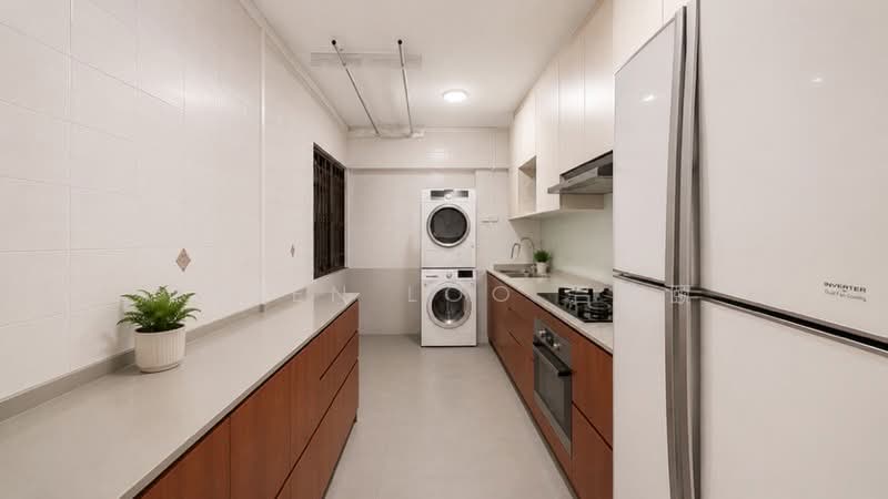 56 Strathmore Avenue, 56 Strathmore Avenue, 4 Bedrooms, 1,184 sqft, HDB Flat For Sale, by Laven Loo 吕欣颐, 500232540 - PropertyGuru.com.sg