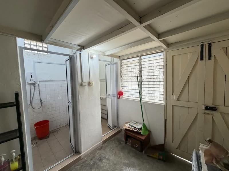 46 Owen Road, Owen Road, 1,604 sqft, Shop / Shophouse For Sale, by Nathaniel Goh, 500232543 - Bathroom - CommercialGuru.com.sg