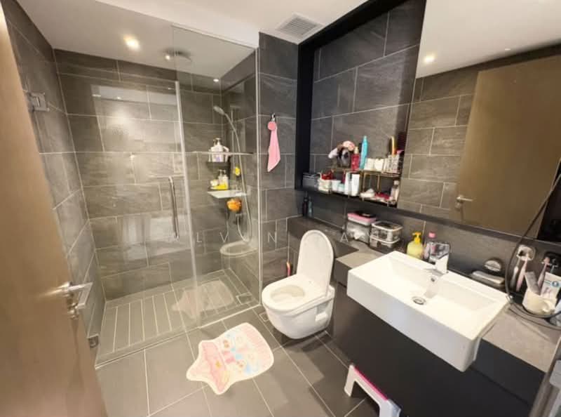 Affinity At Serangoon, , 1 Bedroom, 646 sqft, Condominium For Sale, by Alvin Tay, 500232544 - Bathroom - PropertyGuru.com.sg