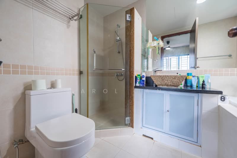 Woodsvale, 9 Woodlands Drive 72, 3 Bedrooms, 1,238 sqft, Condominium For Sale, by Carol Gan, 500232553 - Bathroom - PropertyGuru.com.sg