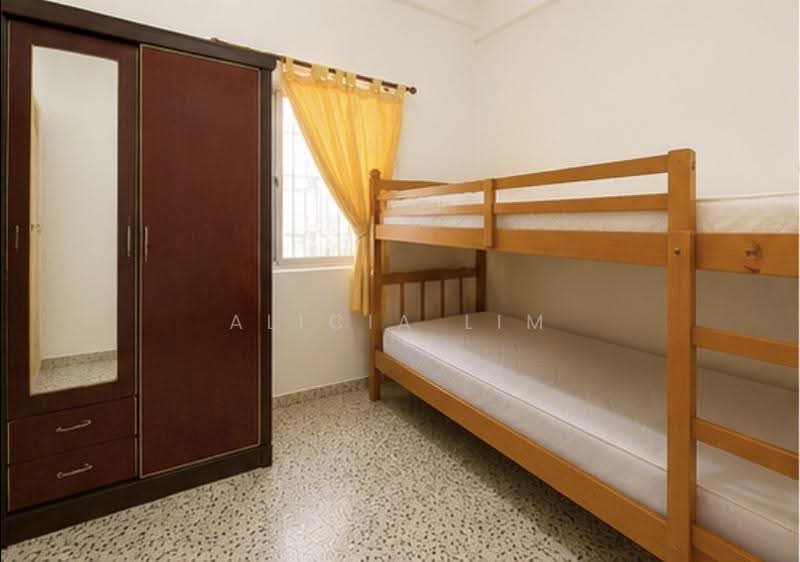 Corner Terrace Freehold along Marshall Road District 15, Marshall Road, East Coast / Marine Parade, 6 Bedrooms, 3,811 sqft, Corner Terrace For Sale, by Alicia Lim, 500232560 - Bedroom (1st level) - PropertyGuru.com.sg