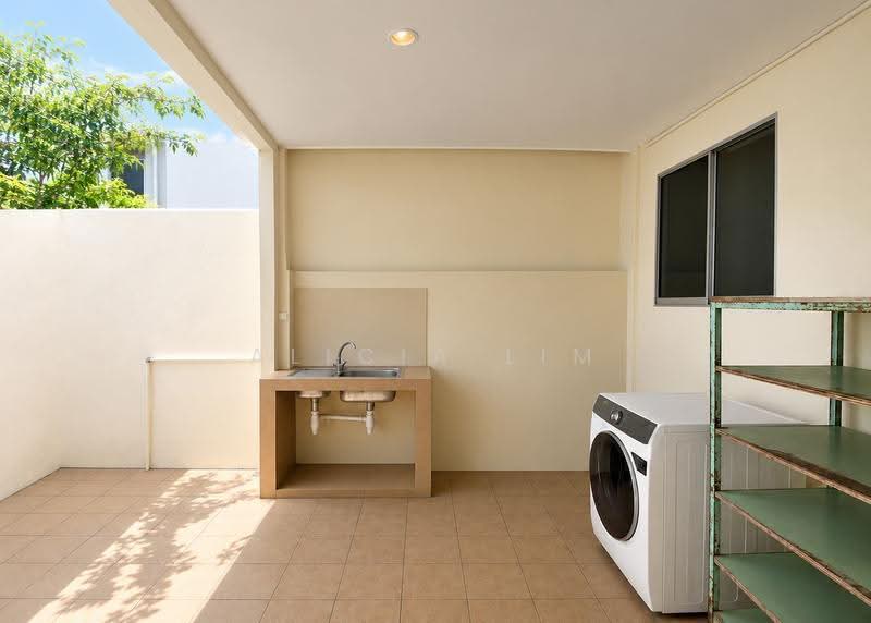 Marshall Road Corner Terrace, Marshall Road, East Coast / Marine Parade, 6 Bedrooms, 3,811 sqft, Corner Terrace For Sale, by Alicia Lim, 500232560 - Utility area - PropertyGuru.com.sg