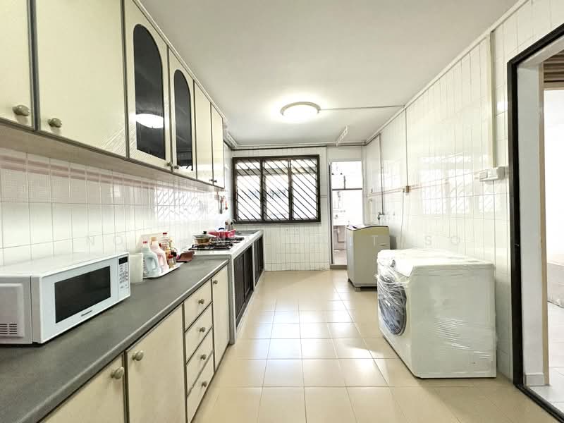 165 Simei Road, 165 Simei Road, 3 Bedrooms, 1,119 sqft, HDB Flat For Sale, by Noviana Santoso, 500232565 - Kitchen - PropertyGuru.com.sg